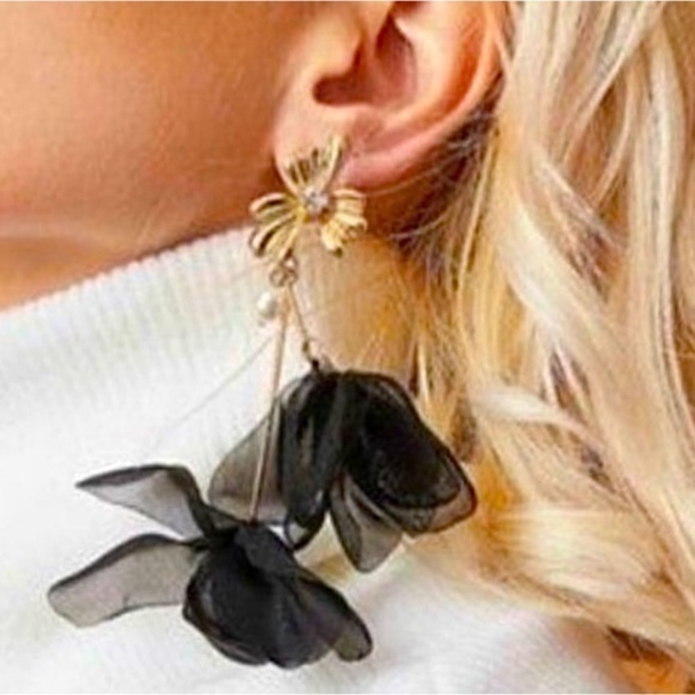 Zara Black crystal pearl  organza earrings